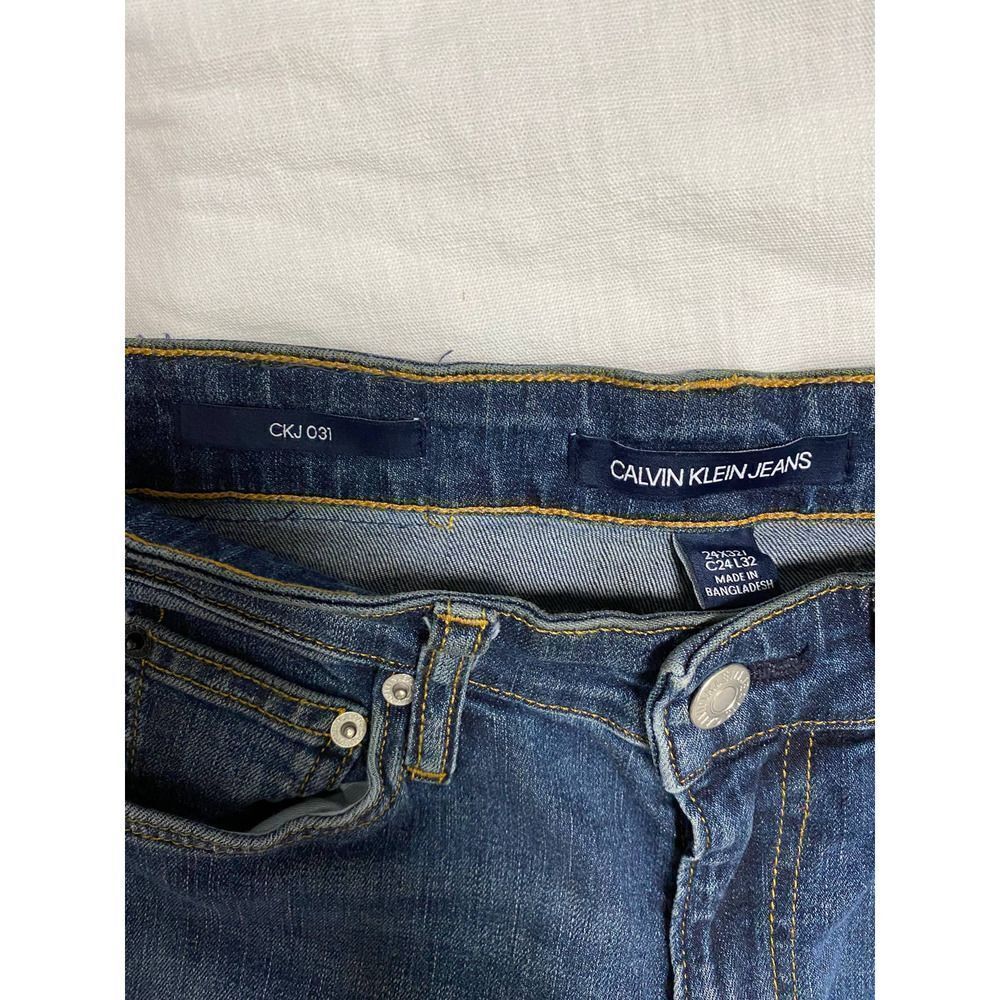 Calvin Klein Jeans Medium Wash Mid Rise Straight Leg Jeans Size 24 - Picture 3 of 6